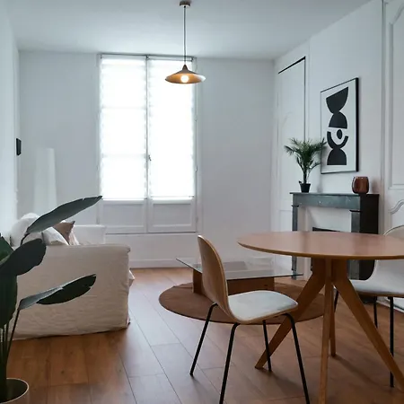 Joli Chaleureux Centre - 2 Personnes דירה