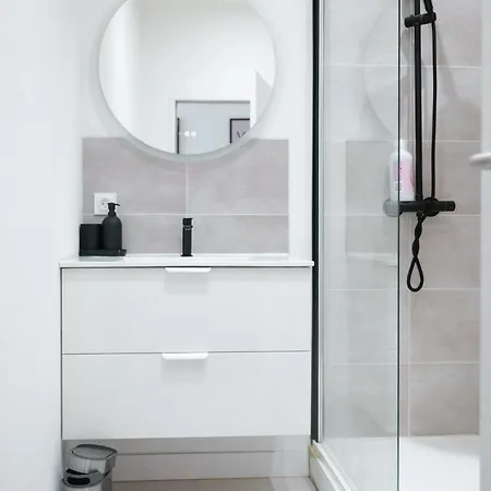 Joli Chaleureux Centre - 2 Personnes Daire *