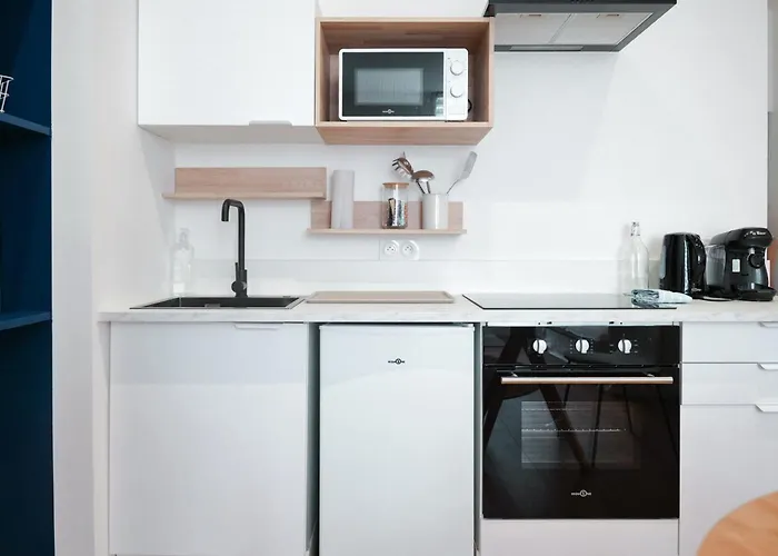 Joli Chaleureux Centre - 2 Personnes *