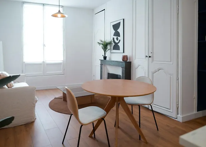 Joli Chaleureux Centre - 2 Personnes דירה